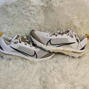 Giay Nike Terra Kiger 9 'White Vivid Sulfur' DR2693-100