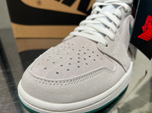 Giay Nike Air Jordan 1 Zoom CMFT 2 'Summit White' DV1307-130