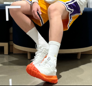 Giay Nike ACG Mountain Fly 2 Low 'Orange' DV7903-100