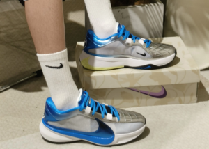 Giay Nike Zoom Freak 5 'Ode To Your First Love' DX4985-402