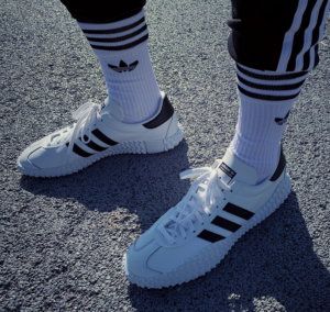 Giay Adidas Country Kamanda 'Cloud White' EE5668