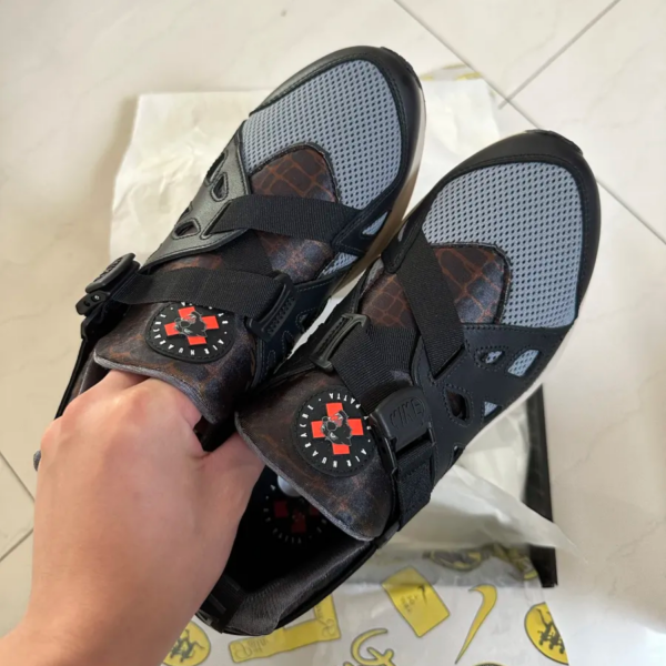 Giay Nike Air Huarache 20Y24 x Patta 'Black Grey' FJ4201-001