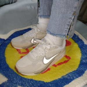 Giay Nike Air Max Solo FN0784-104