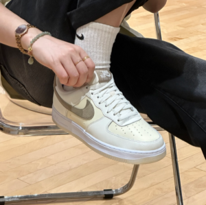 Giay Nike Air Force 1 ’07 LV8 'Milk Khaki' FN5832-101