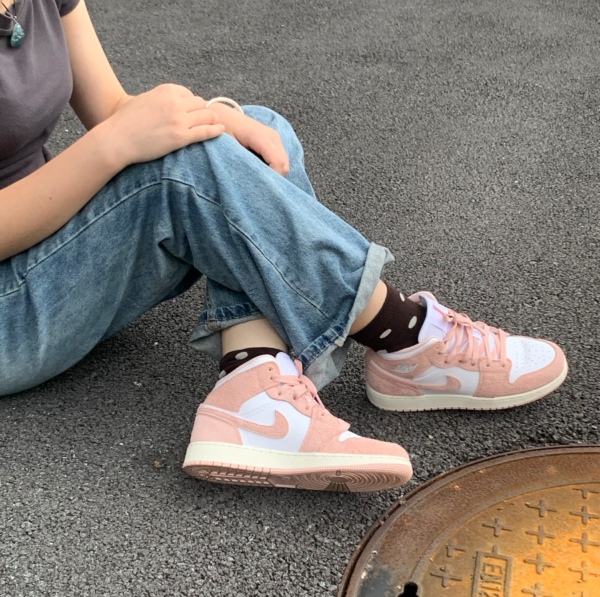Giay Nike Air Jordan 1 Mid 'Legend Pink' FN7432-161