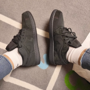 Giay Nike Air Jordan 1 Low 'Dark Smoke Red' FQ7757-001