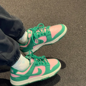 Giay Nike Dunk Low SE 'The Masters' FZ0549-600