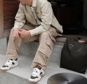 Giay Nike Air Jordan Jumpman Jack TR Travis Scott 'Sail' FZ8117-100