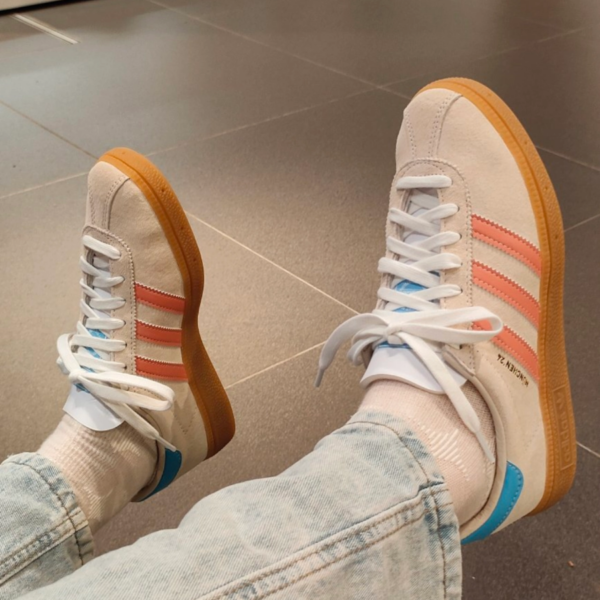 Giay Adidas Munchen 24 'White Clay Blue Burst' IG6282