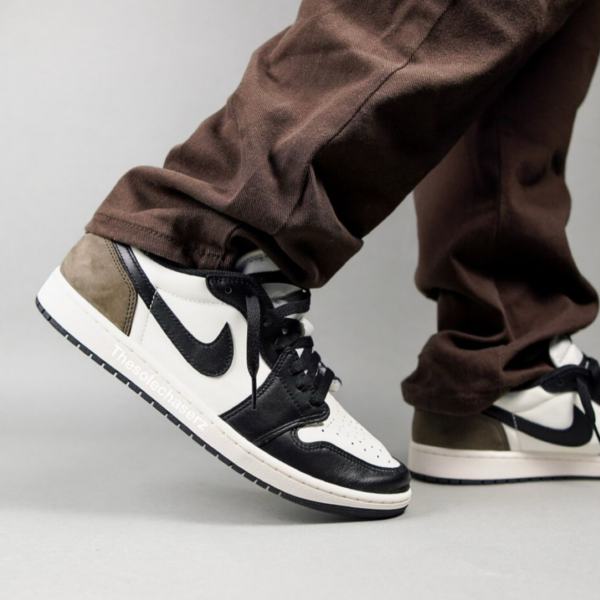 Giay Nike Air Jordan 1 Retro Low OG 'Mocha' CZ0790-102
