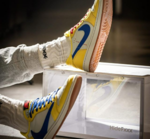 Giay Nike Air Jordan 1 Retro x Travis Scott 'Canary' DZ4137-700