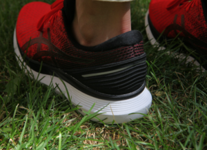 Giay Asics GlideRide 2 'Electric Red' 1011B016-608