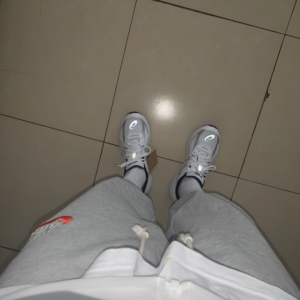 Giay Asics Jog 100 S 'White Black' 1201A556‑100