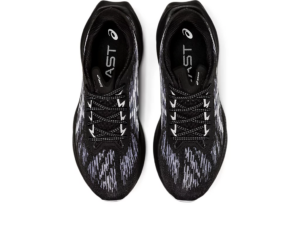 Giay Asics Novablast 3 'Black White' 1011B458-002