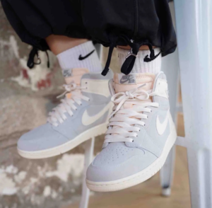 Giay Nike Air Jordan 1 Retro High OG 'Craft' FD8636-011