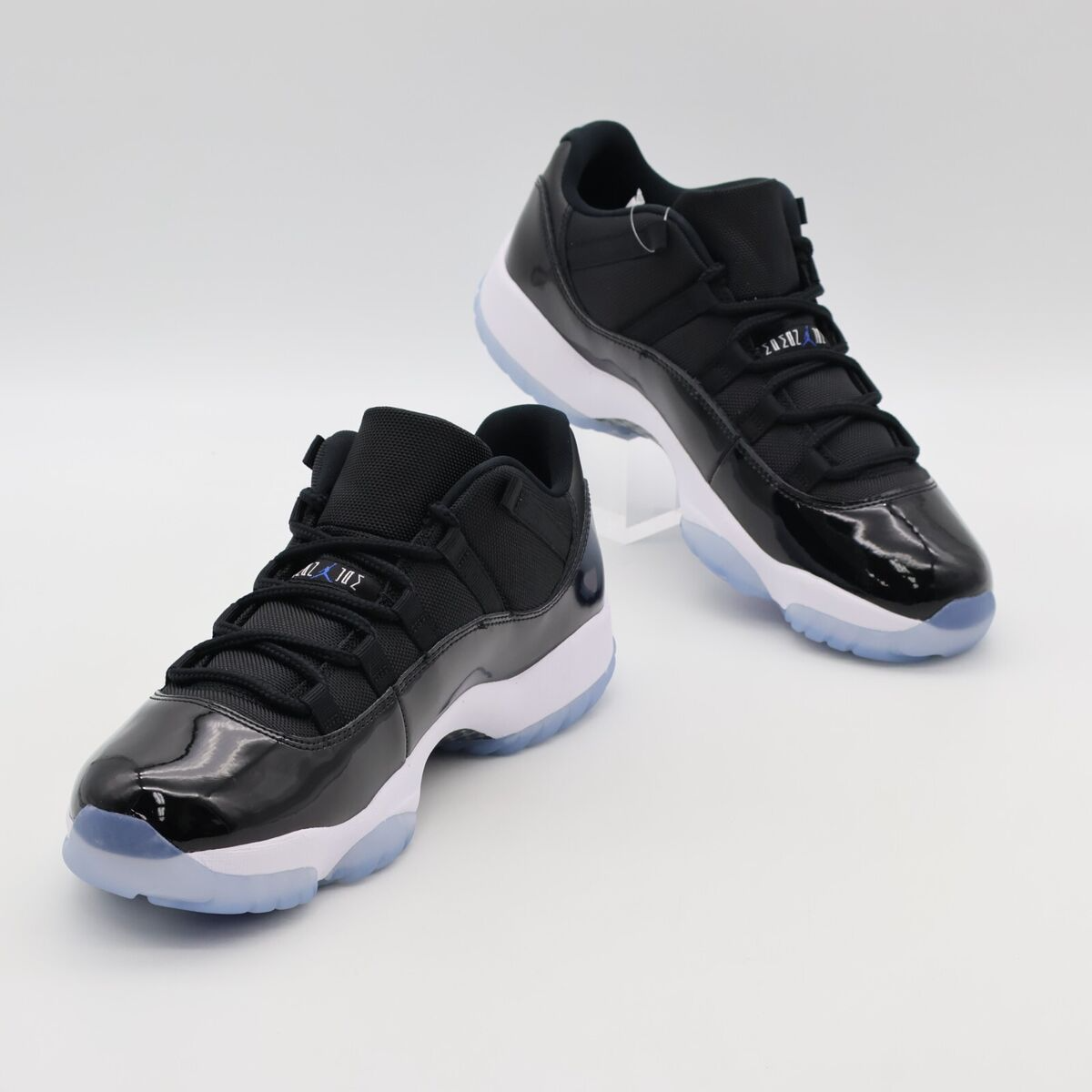 11 Retro Low Low Top 11 Space Jam Giày Nike Air Jordan 11 Retro - Main Image