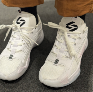 Giay Nike Air Jordan Luka 2 'White Hyper Pink' DZ3498-106