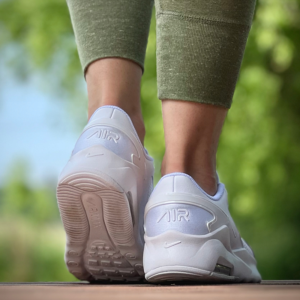 Giay Nike Air Max Bolt GS 'Triple White' CW1626-104