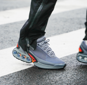 Giay Nike Air Max DN GS 'Particle Grey' FB8987-002