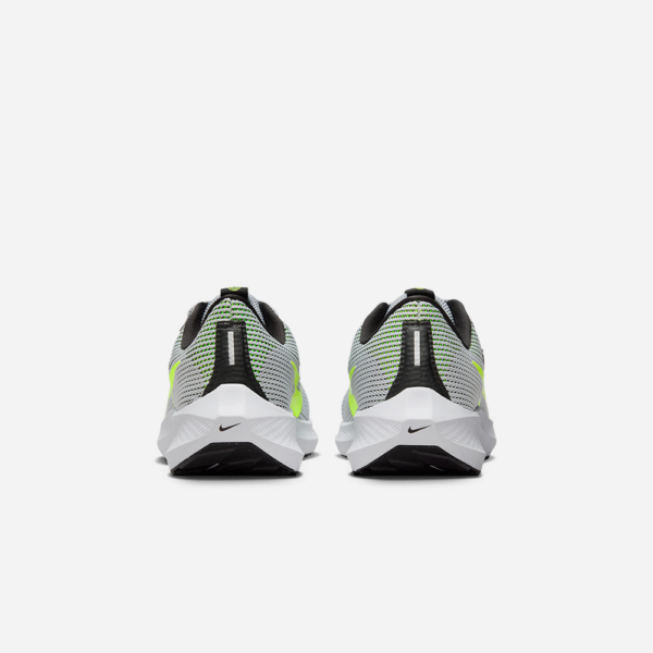 Giay Nike Air Zoom Pegasus 40 'Wolf Grey Volt' DV3853‑004
