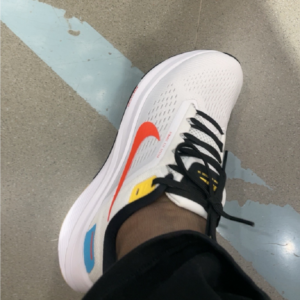 Giay Nike Air Zoom Structure 24 'White Picante Red' DA8570-107