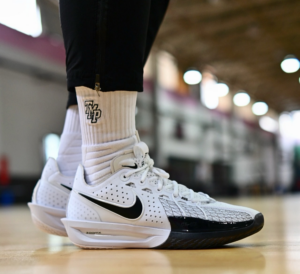 値下げ価格　NIKE GT CUT 3 panda パンダ Nike Men's Air Zoom GT Cut 3 Panda Basketball Shoes, from