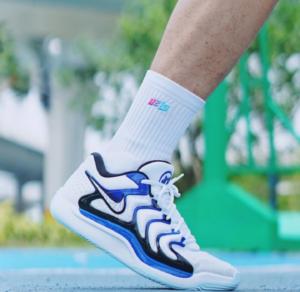 Giay Nike KD17 EP 'White Game Royal' FJ9488-100