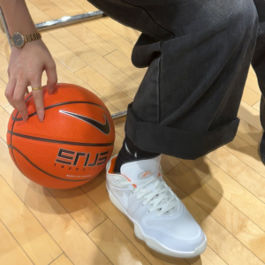 Giay Nike Plain Logo Sneakers 'White' DJ9404-104