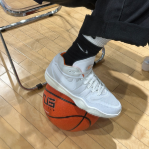 Giay Nike Plain Logo Sneakers 'White' DJ9404-104