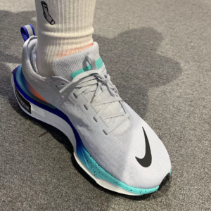 Giay Nike ZoomX Invincible 3 'Pure Cool Mint' HF4904-043