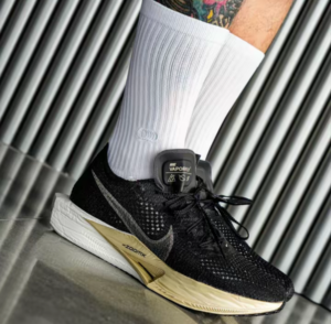 Giay Nike ZoomX Vaporfly 3 'Black Metallic Gold Grain' DV4129-001