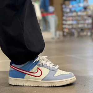 Giay Nike Dunk Low GS 'Red Mesh' HF5742-111