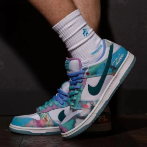 Giay Nike Dunk Low SB x Futura Laboratories 'Aqua' HF6061-400