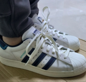 Giay Adidas Superstar x Feifei Ruan 'Chinese New Year' ID1139