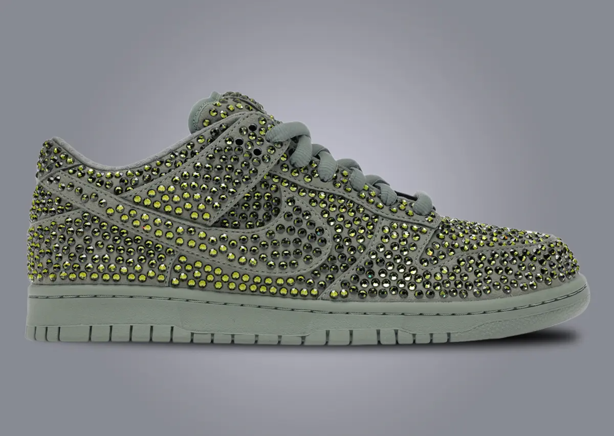 Những mẫu sneaker đắt nhất mọi thời đại (Phần 2) Hinh anh 1: Nhung mau sneaker dat nhat moi thoi dai (Phan 2)