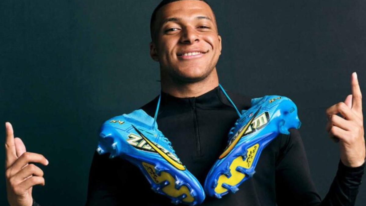 Kham pha hanh trinh Nike Mercurial cung sieu sao Kylian Mbappe