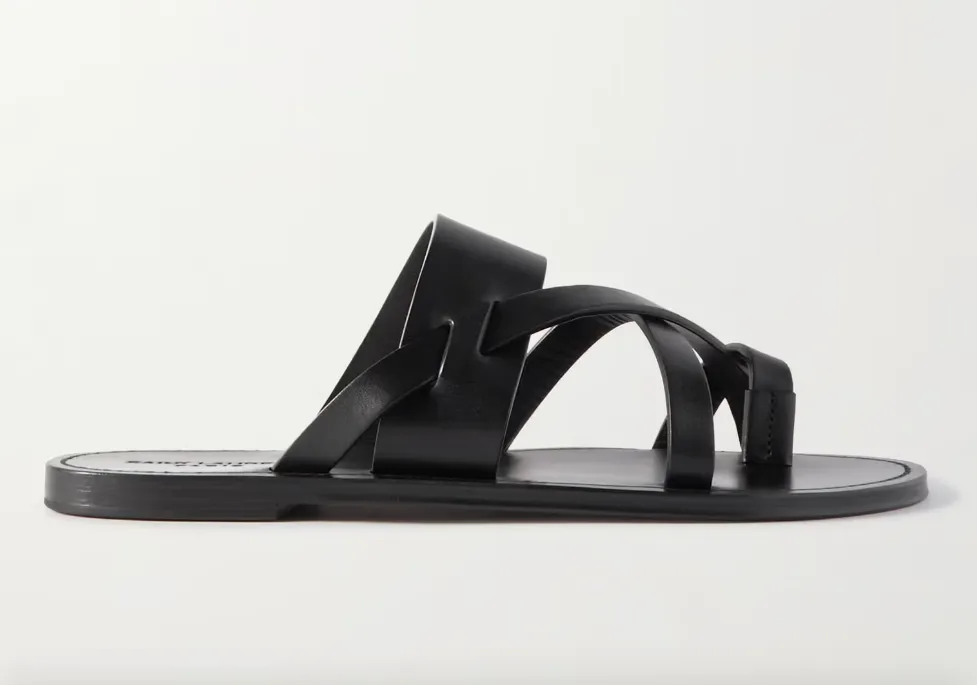 Top 12 mẫu sandal nam đẹp nhất dành cho mùa hè thoải mái Hinh anh 3: Top 12 mau sandal nam dep nhat danh cho mua he thoai mai