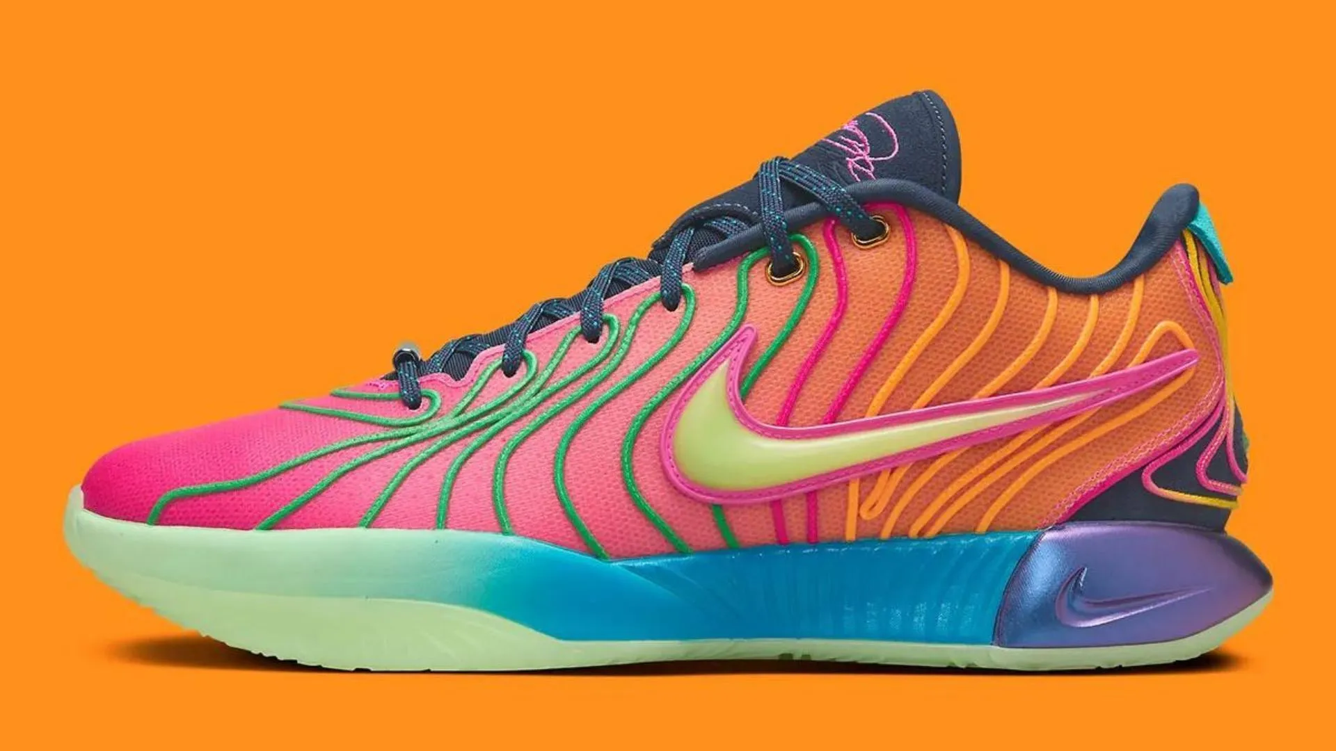 Hinh anh 1: Top 7 mau sneaker dac sac duoc cho ra mat trong thang 5/2024