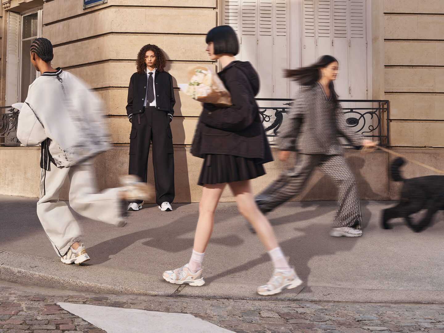 Hinh anh 6: Dior ra mat giay sneaker Chrono: Noi di san gap go cong nghe cao