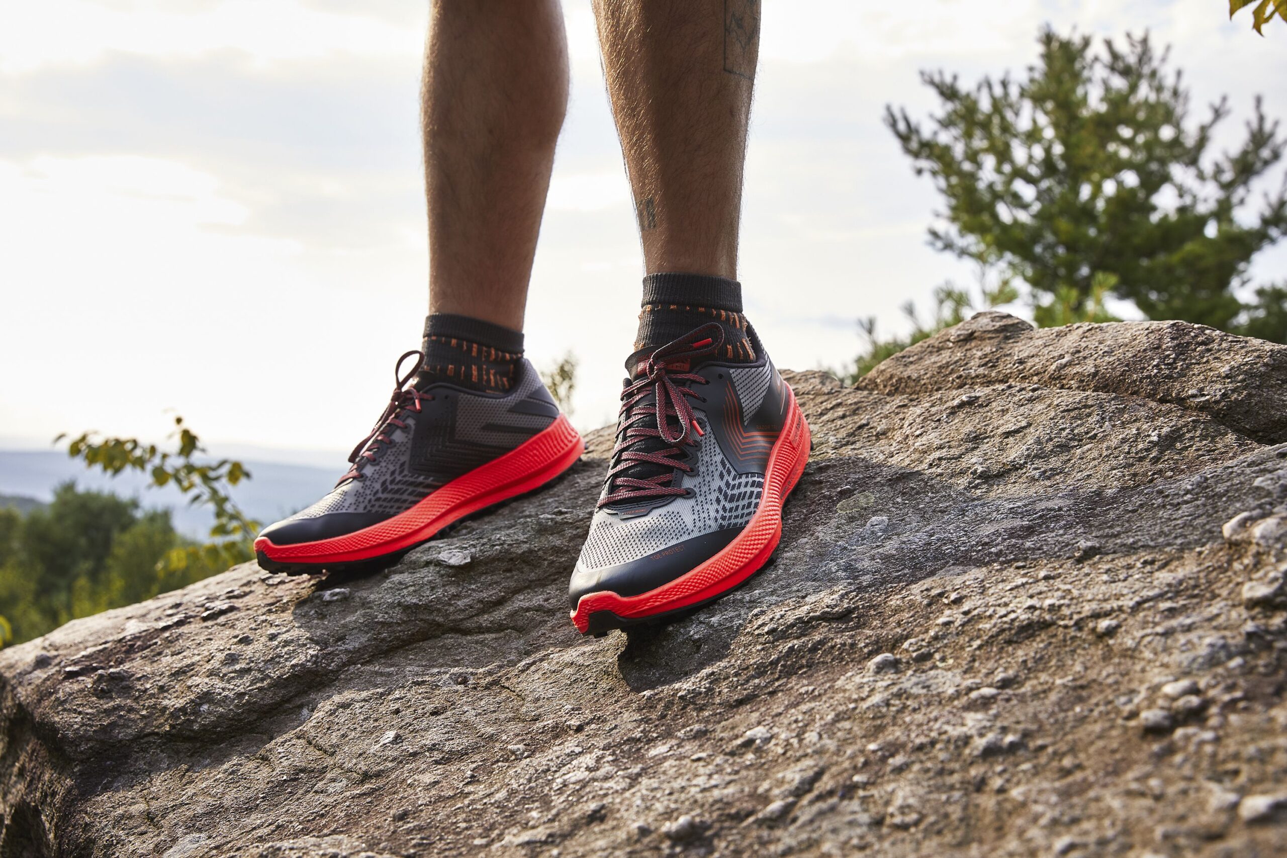 3 đôi giày running tốt nhất nhà Skechers nửa đầu năm 2024 Hinh anh 1: 3 doi giay running tot nhat nha Skechers nua dau nam 2024