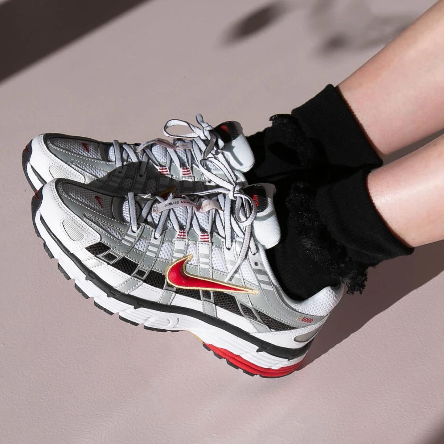 7 phối màu Nike P-6000 được chọn nhiều nhất từ đầu năm 2024 Hinh anh 7: 7 phoi mau Nike P-6000 duoc chon nhieu nhat tu dau nam 2024