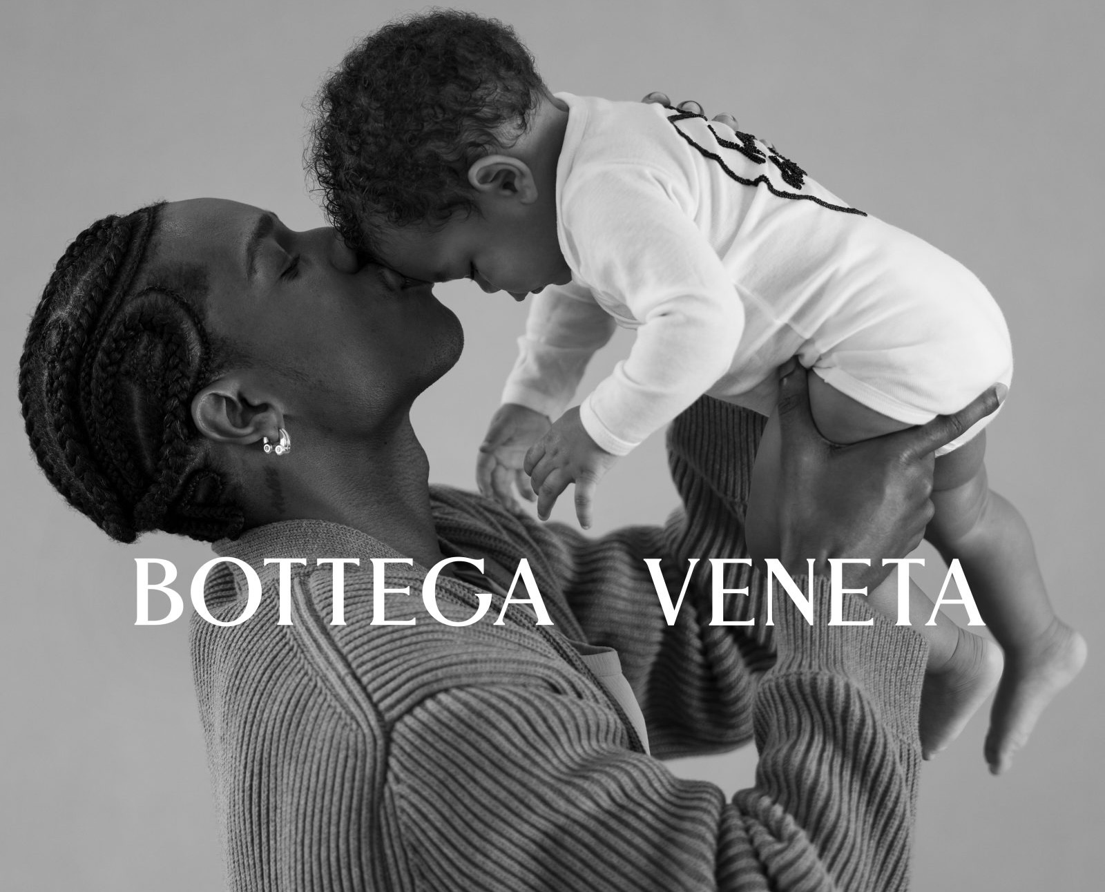 A$AP Rocky than mat cung con trai trong chien dich ton vinh tinh phu tu cua Bottega Veneta