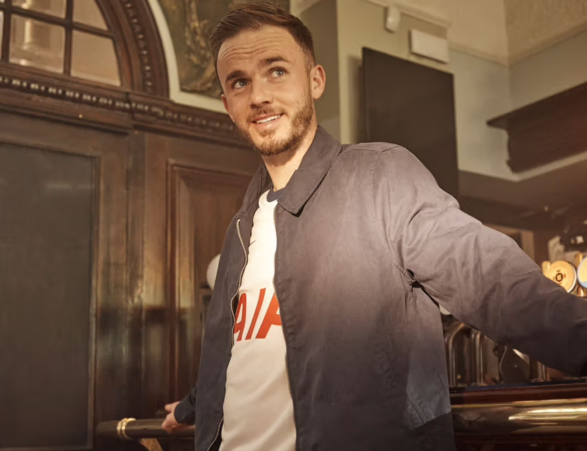 Hinh anh 7: Phien ban co dien nhung van day moi la cua ao dau Tottenham Hotspur