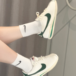 Giay Nike Cortez 'Sail Stadium Green' DM4044-104