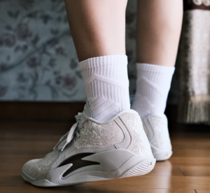 Giay Nike Air Jordan Zion 3 SE 'Light Bone' FN1714-040