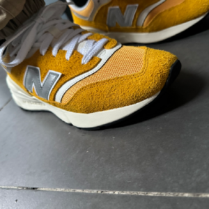 Giay New Balance 997R "Varsity Gold" U997RCB