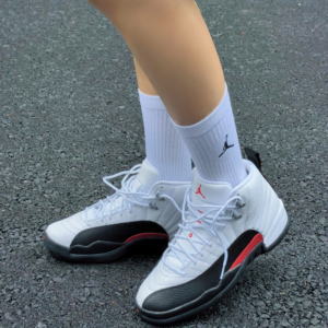 Giay Nike Air Jordan 12 Retro 'Taxi Flip' CT8013-162