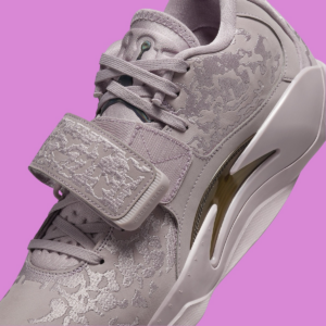 Giay Nike Air Jordan Zion 3 SE 'Orchid Black Sail' FN714-500