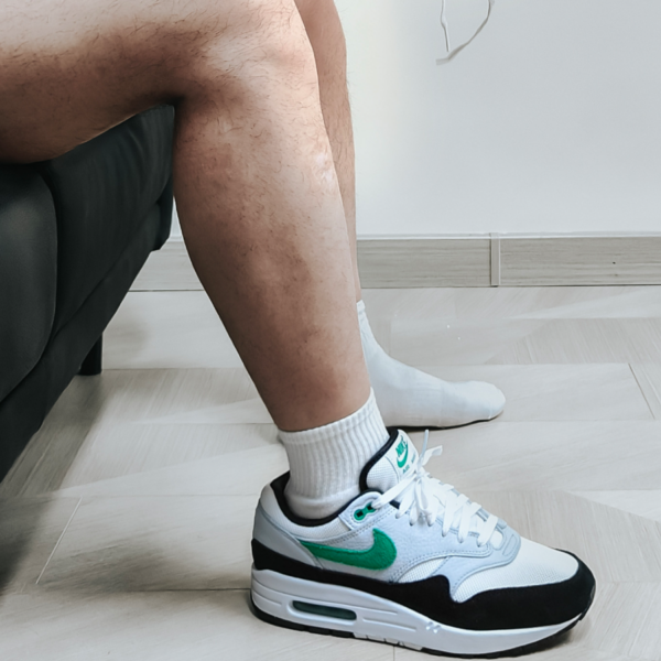 Giay Nike Air Max 1 'Black Stadium Green' FN6952-100