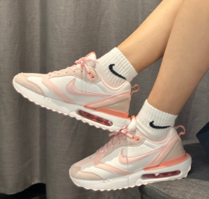 Giay Nike Air Max Dawn 'White Atmosphere Pink' DR7875-100